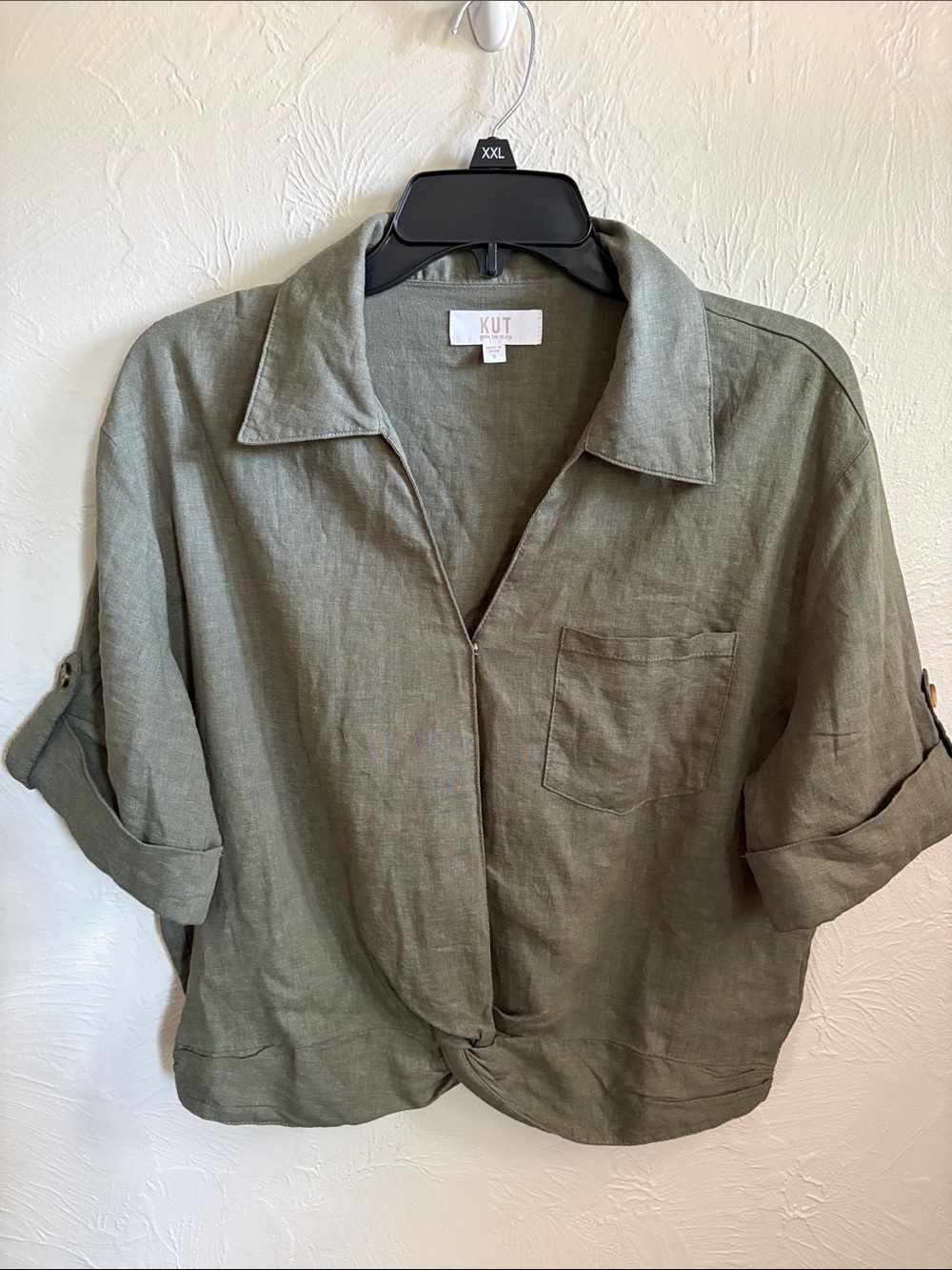 Kut from the Kloth Olive Green Button-Front Linen-Blend Shirt